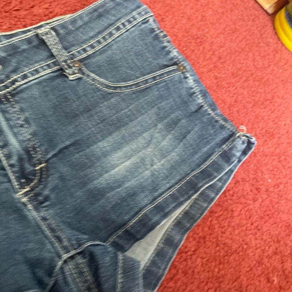 Vintage Denim shorts 2000’s - Picture 4 of 4